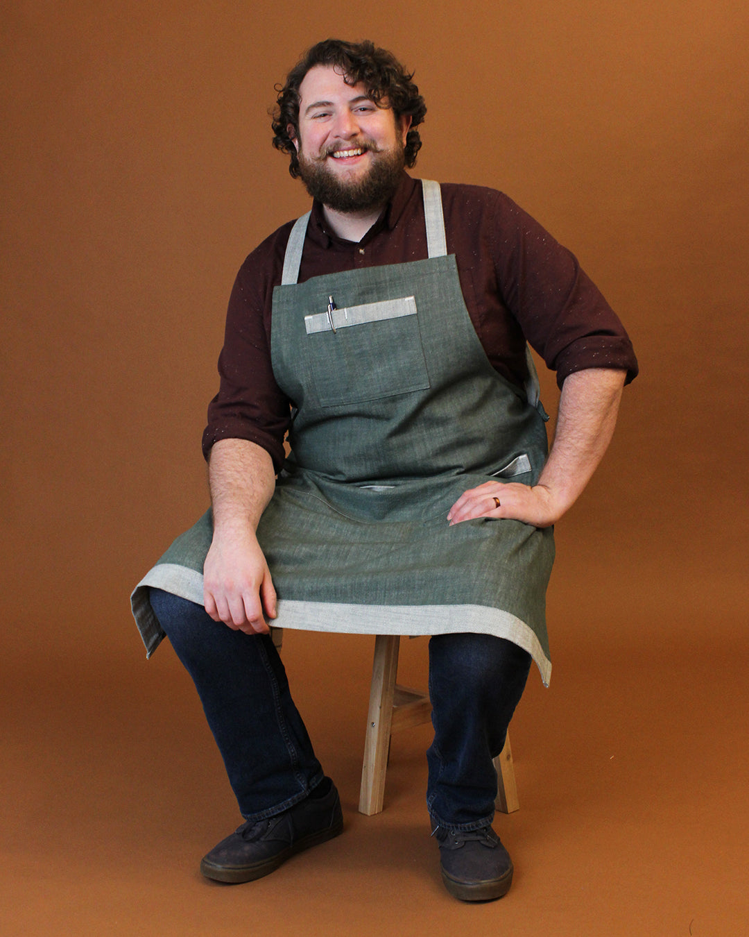 Introducing the Sam Apron, a free apron pattern from Helen&