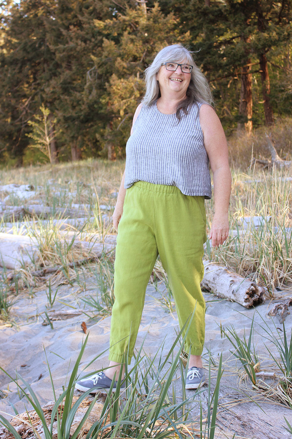 Arden Pants Sewing Pattern by Helen&